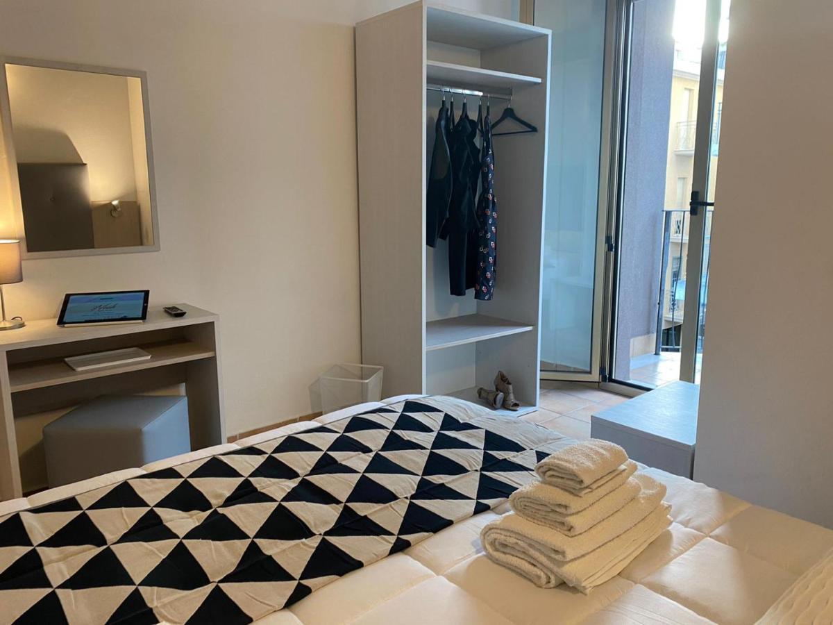 Hotel Noah Ріміні Екстер'єр фото