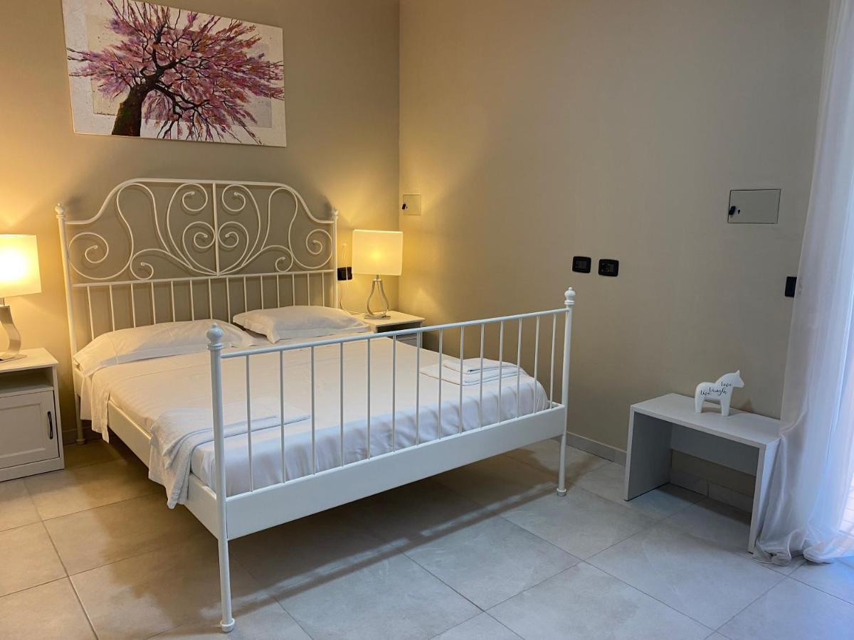 Hotel Noah Ріміні Екстер'єр фото