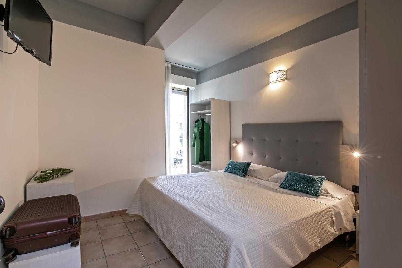 Hotel Noah Ріміні Екстер'єр фото