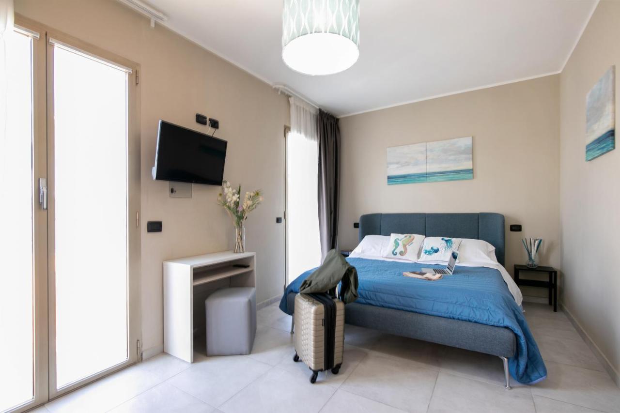 Hotel Noah Ріміні Екстер'єр фото