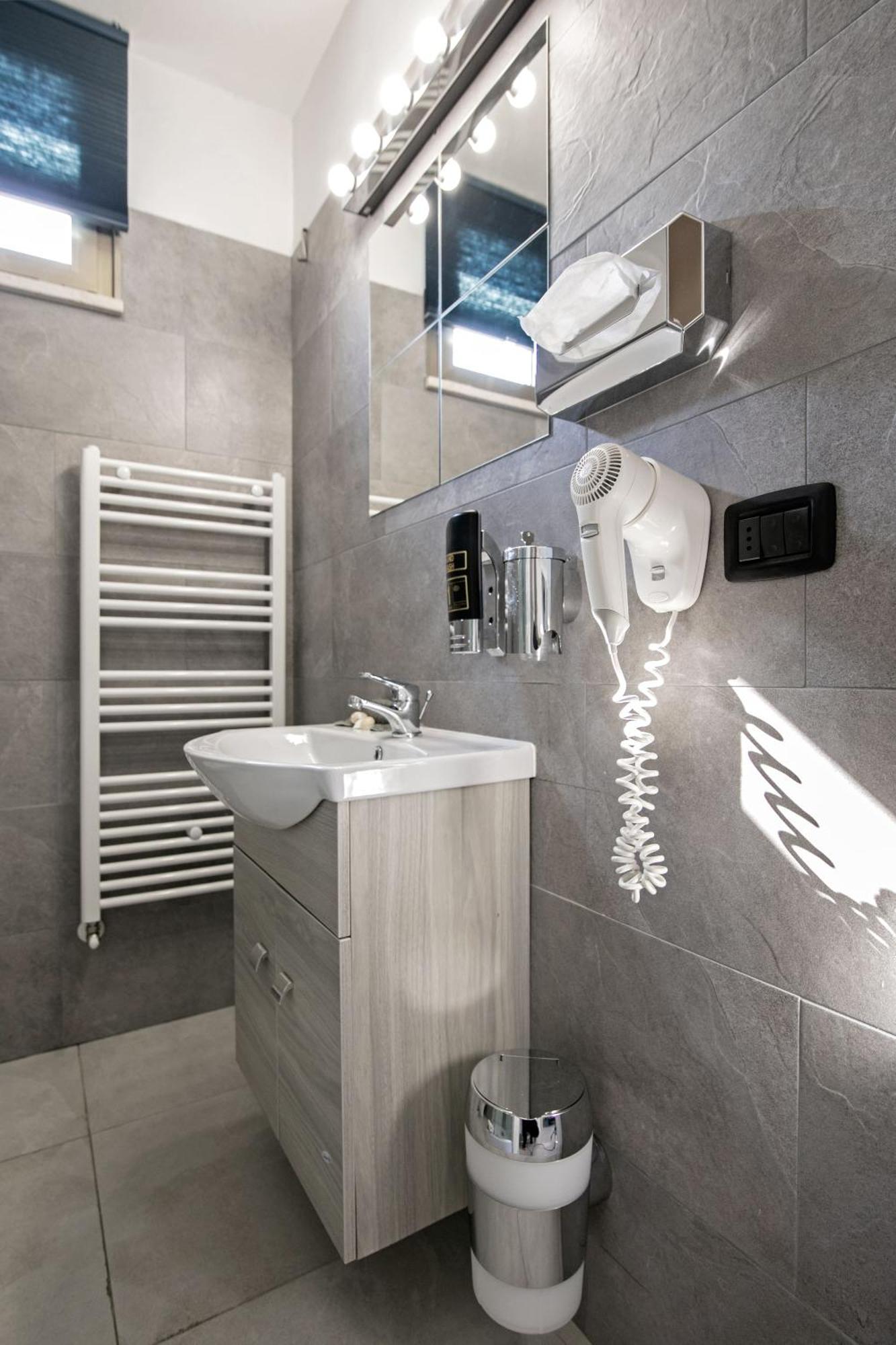 Hotel Noah Ріміні Екстер'єр фото